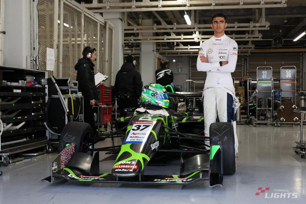 アクシャイ・ボーラ（TOM'S）