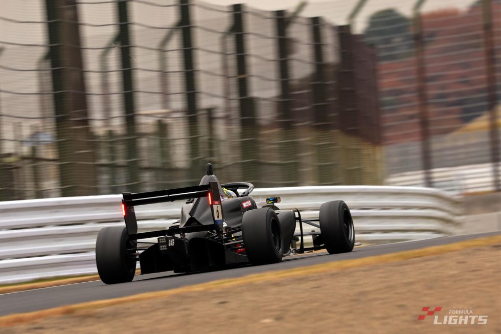 KEN ALEX（Buzz Racing）