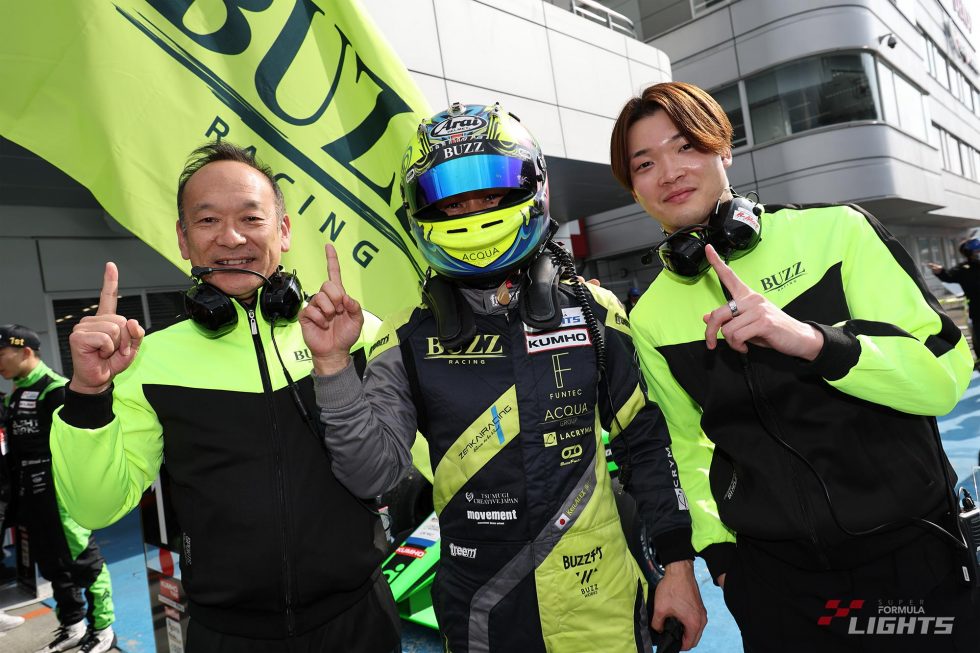 KEN ALEX（BUZZ RACING）