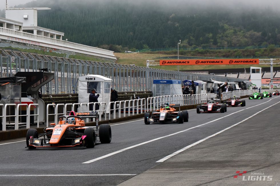 オスカー・ブルツ（PONOS Racing TOM'S TGR-DC SFL）