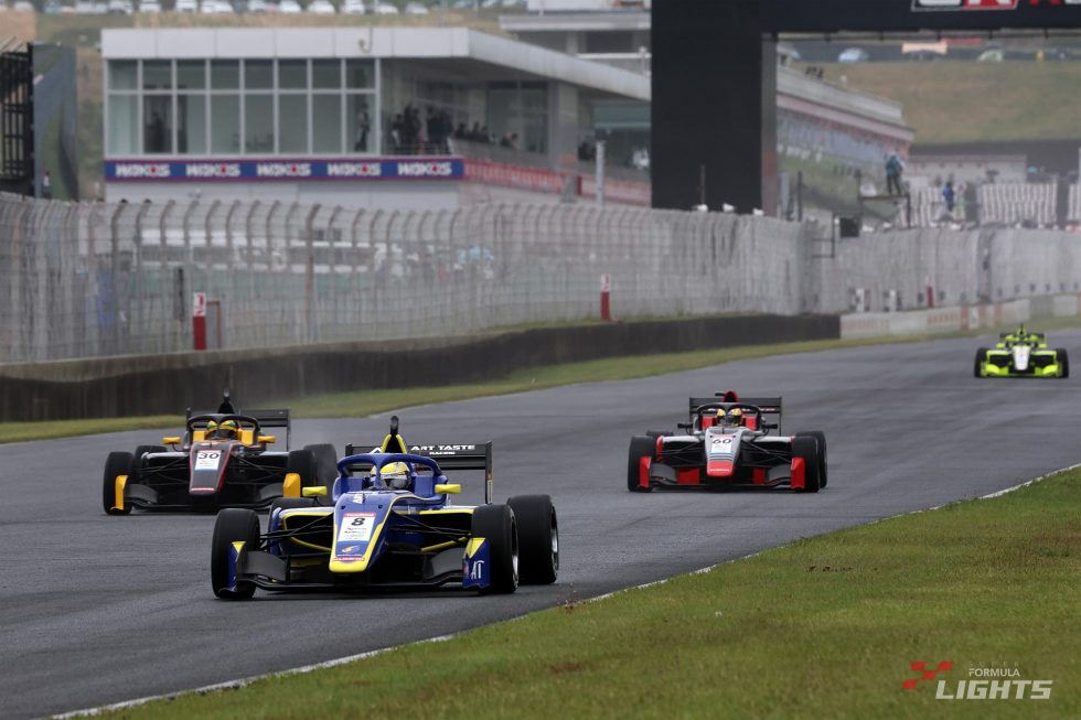 清水康弘（ART TASTE RACING 324）